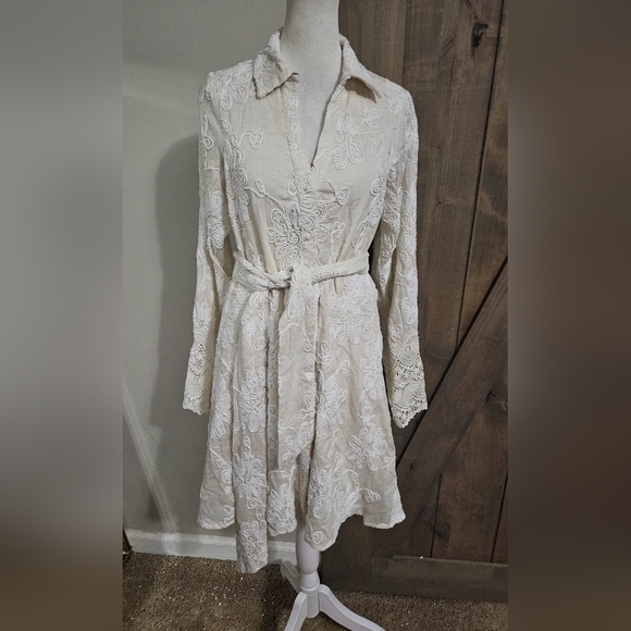 BTFL LIFE Romia Embroidered Lace Crochet Floral Button down dress.Off White. SM - Picture 7 of 16
